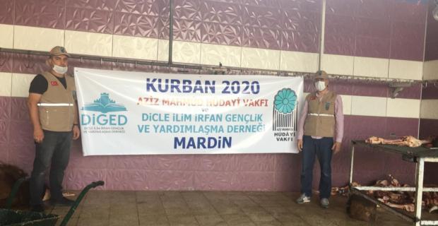 Hüdayi Vakfı Mardin'de 80 aileye kurban eti dağıttı