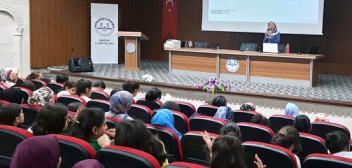 Yaz Kur’an Kursu öğrencilerine 'Bağımlılık' semineri