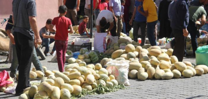 Midyat kavunu pazarları süsledi