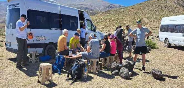 Turistlerden Süphan Dağı’na büyük ilgi