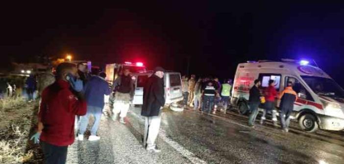 Tatvan-Hizan karayolunda trafik kazası: 1 ölü, 4 yaralı