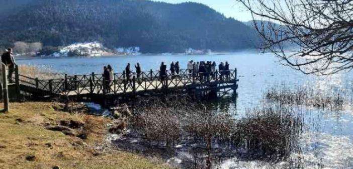 Abant’ta güneşli havanın tadını çıkardılar