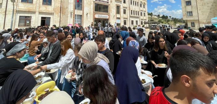 Artuklu Anadolu İmam Hatip Lisesi’nde hayır kermesi