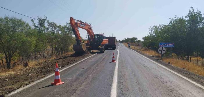 Çüngüş-Çermik arasında yol genişletme çalışması başladı