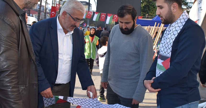 HÜDA PAR İl Başkanı Karakaya'dan Gazze yararına yapılan kermese ziyaret