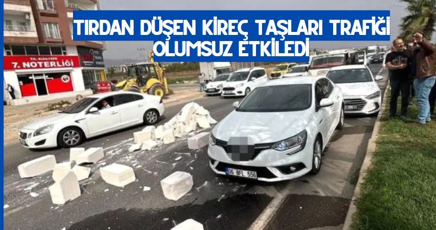 Kızıltepe'de Tırdan düşen kireç taşları trafiği olumsuz etkiledi