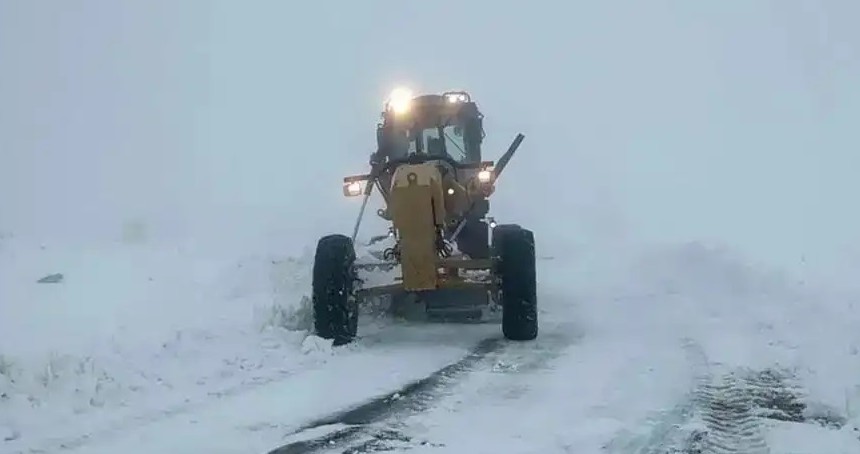 Hakkari'de olumsuz hava koşulları nedeniyle eğitime ara verildi