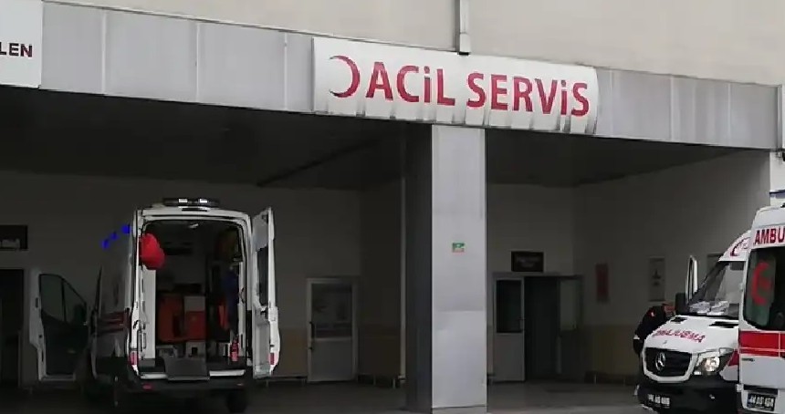 Midibüs ile yolcu minibüsü çarpıştı: 17 yaralı