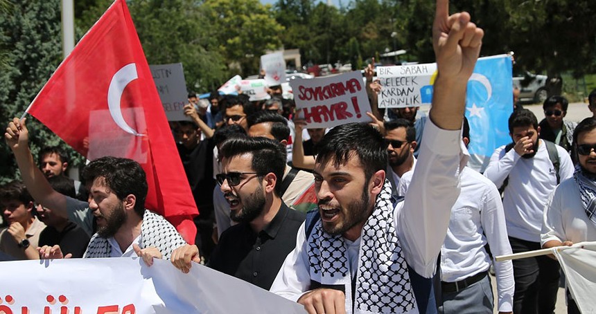 Konya'da üniversite öğrencileri Gazze için yürüdü