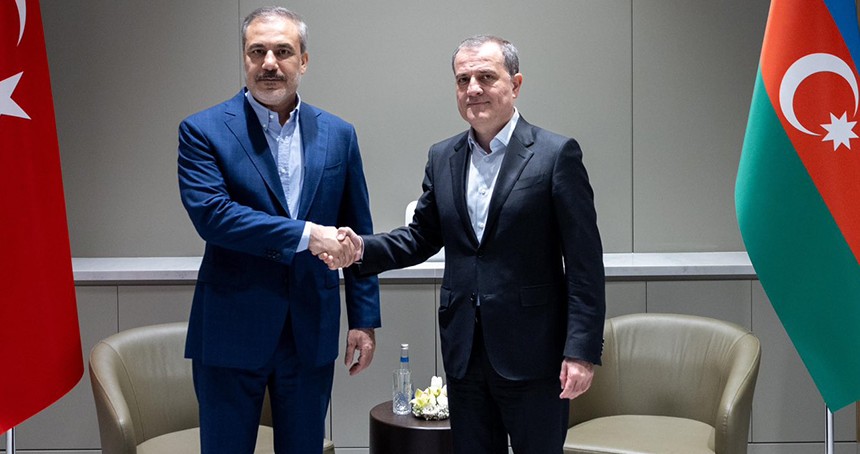 Dışişleri Bakanı  Fidan, mevkidaşı Bayramov ile bir araya geldi