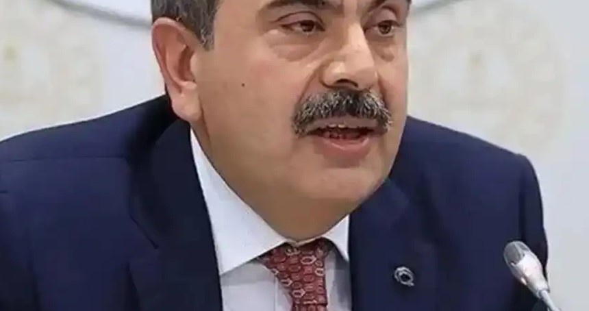 Bakan Tekin: Mevzuata uymayan Fransız okullarına işlem yapılacak