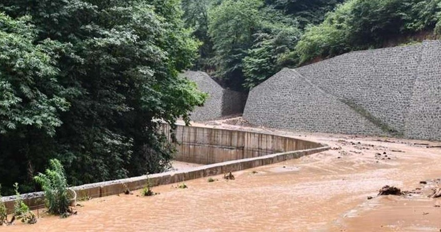 Rize Valiliği'nden sel ve heyelan uyarısı