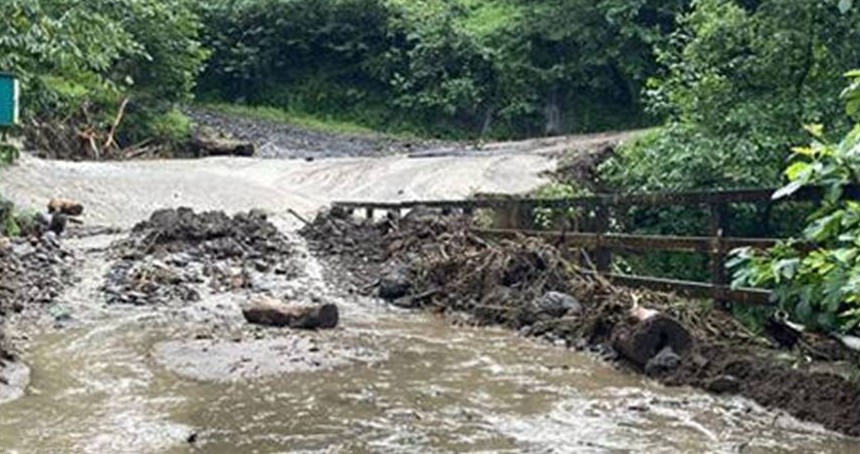 Rize’de yağışlar nedeniyle 18 kişi tahliye edildi