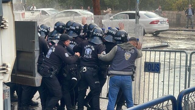 Kayyum protestolarında 140 gözaltı