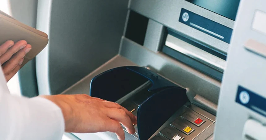 ATM’lerde yeni dönem! Sistem güncelleniyor artık kabul etmeyecek…