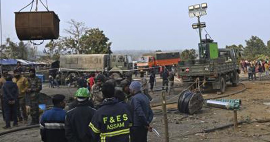 Pakistan'daki maden faciasında 12 işçinin cesetlerine ulaşıldı 