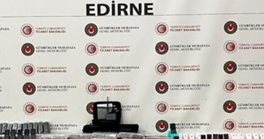 Kapıkule’de binlerce kaçak eşya ele geçirildi