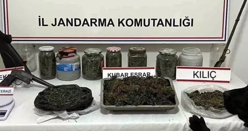 Sakarya'da 4 kg esrar ele geçirildi