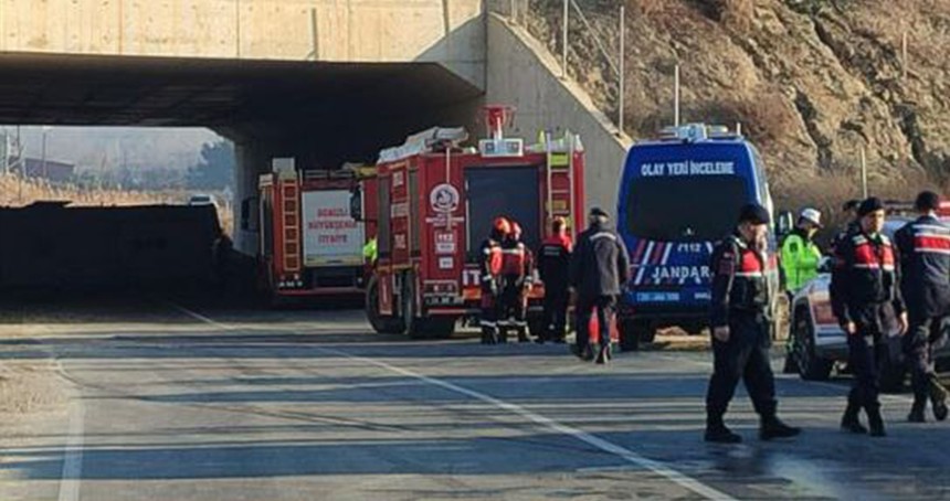 Denizli’de işçi servisi devrildi: 4 ölü, 6 yaralı