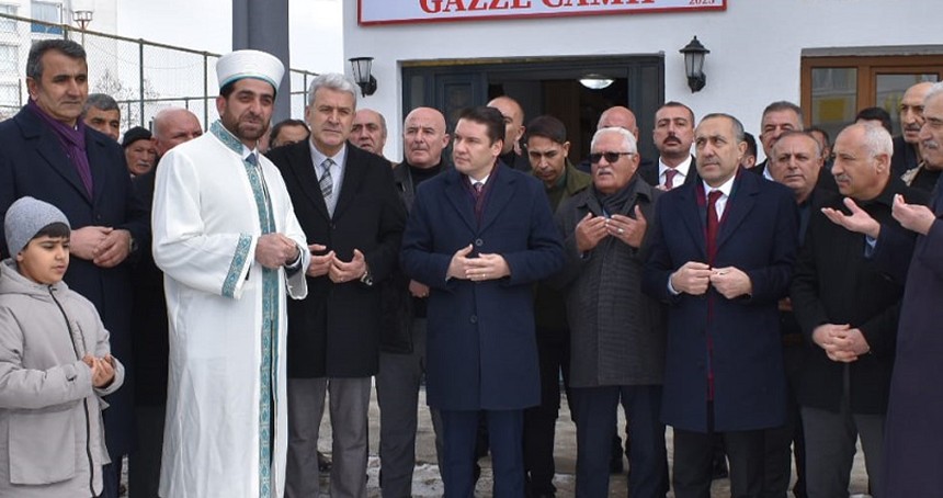 Van'da yapımı tamamlanan Gazze Camii dualarla ibadete açıldı