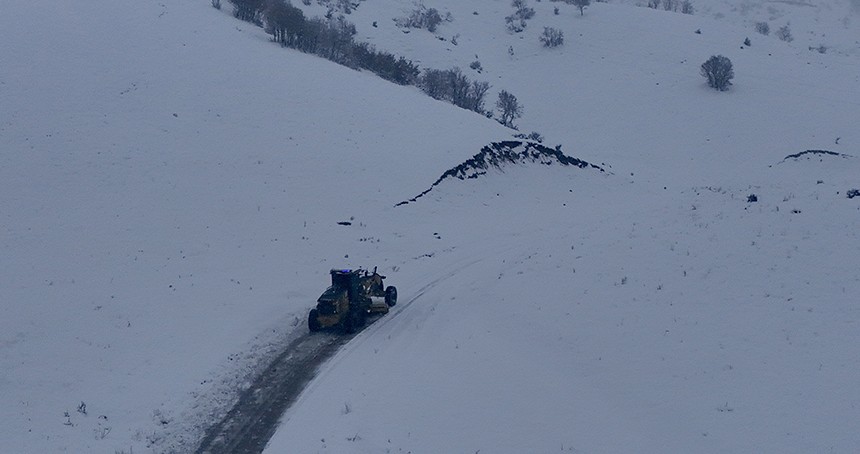 Bitlis’te 306 köy yolları ulaşıma kapandı