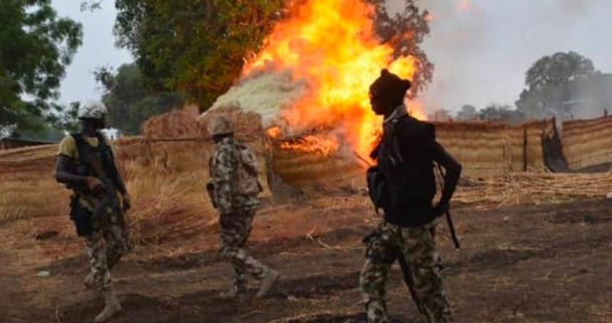 Benin'de askerlere yönelik bombalı saldırı: 4 ölü