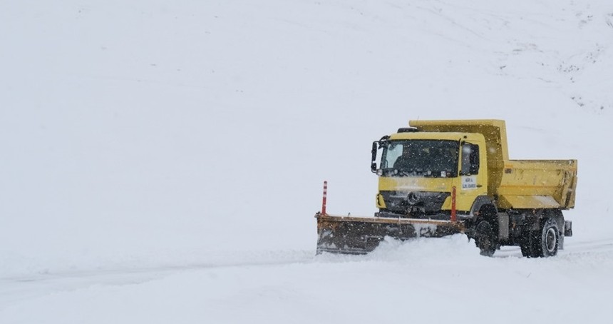 Olumsuz hava koşulları nedeniyle Doğu'daki 3 ilde 255 köy yolu ulaşıma kapandı