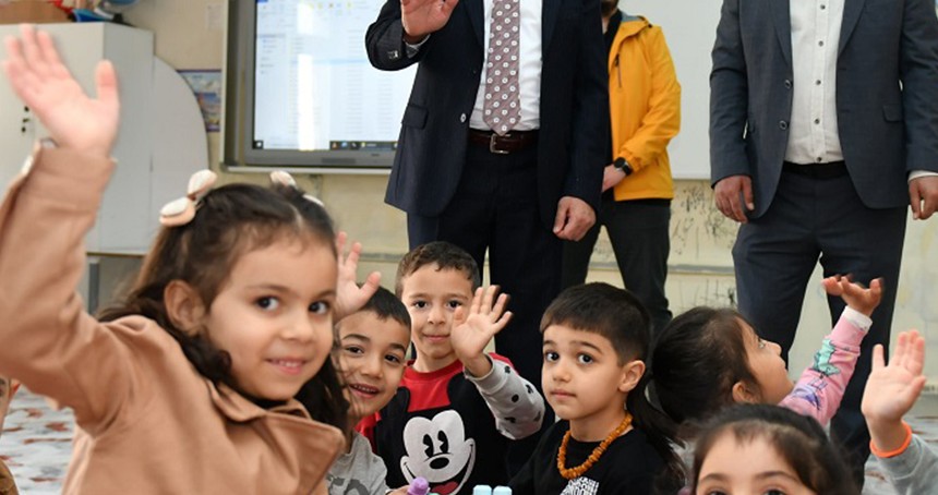 Çocuğunu okula göndermeyen veliye para cezası