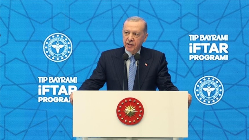 Cumhurbaşkanı Erdoğan'dan sağlık çalışanlarına müjde