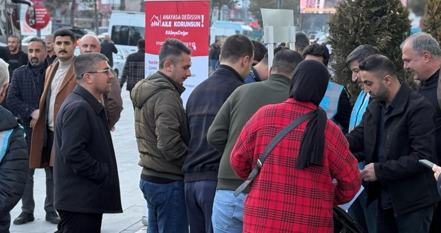 Memur-Sen’den Bitlis'te anayasa değişikliği için imza kampanyası